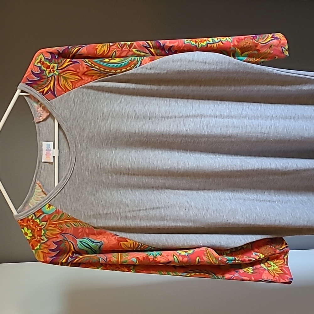 LuLaRoe 2XL Randy Baseball Tee